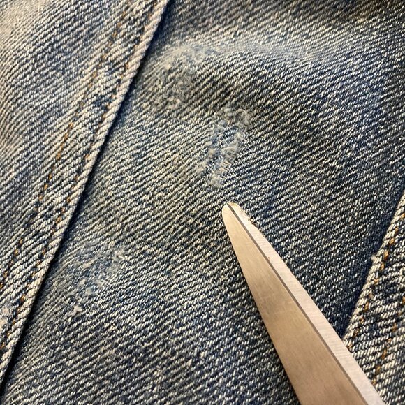 Gap 1969 Women's Iconic Jean Jacket Edgy Metal Studs, Classic Medium Fade, Large - Picture 15 of 15